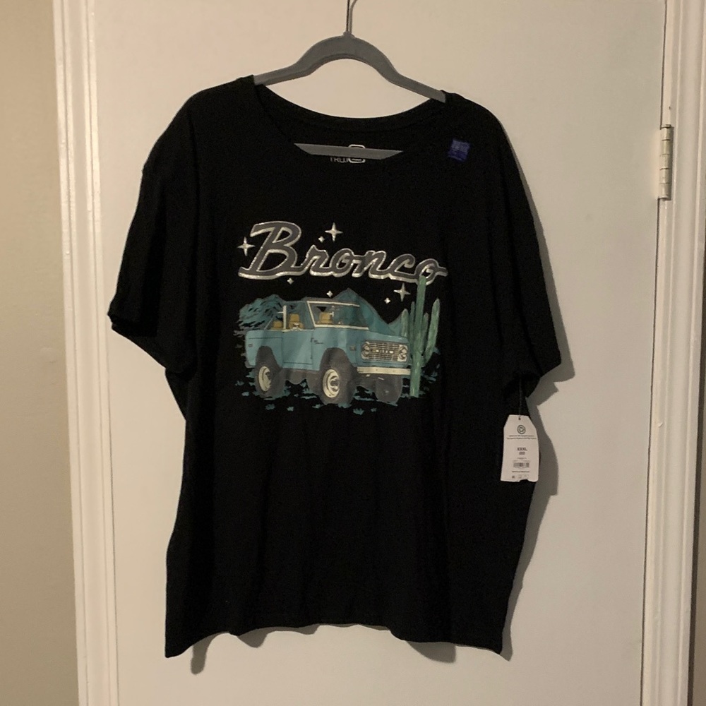 Time and Tru Black Graphic Tee